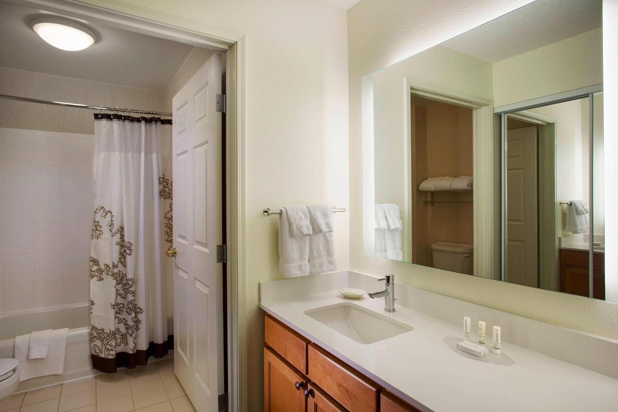 Residence Inn By Marriott Detroit / Novi Esterno foto