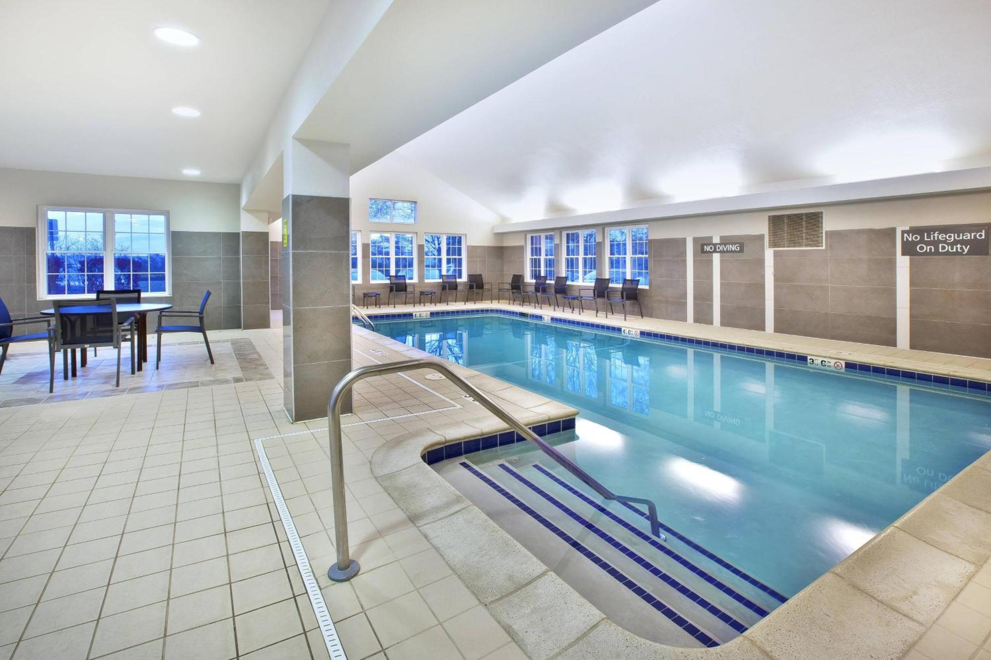 Residence Inn By Marriott Detroit / Novi Esterno foto